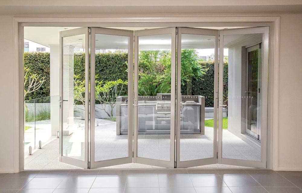 Aluminium-bifold-door2-716d9a0d-1920w